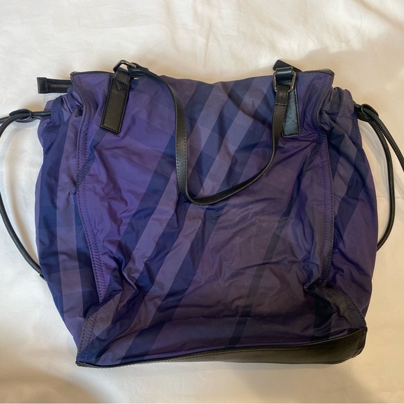 BURBERRY Nova Check Tote. Purple. Polyester body w Leather trim & base. - Picture 10 of 10